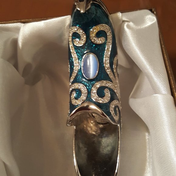 Vintage Decorative Collectible Miniature Shoe Metal - Picture 10 of 12